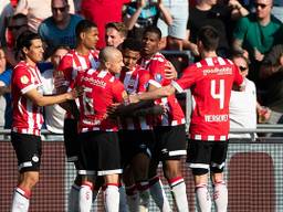Vreugde bij PSV na de 2-0 (Foto: VI Images).