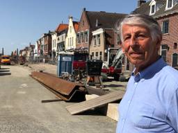 Jan Barel (80) dempte 50 jaar geleden de haven met een emmertje rivierzand. (Foto: Erik Peeters)