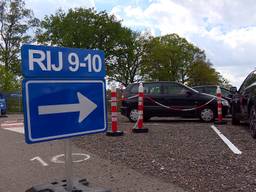 Het parkeerterrein van SchippersStop in Veldhoven. (foto: Omroep Brabant)