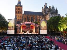 Ieder jaar komen er duizenden mensen naar Opera op de Parade in Den Bosch. (Foto: Henk van Esch)