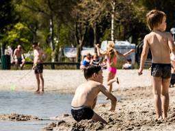 Waterpret tijdens een zomerse dag in Eersel (Foto: ANP)