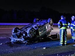 De bestuurder is naar het ziekenhuis gebracht. (Foto: Jack Brekelmans)