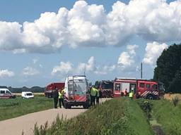 Hulpdiensten doen onderzoek naar de crash. (Foto: Imke van de Laar)