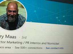 Op de LinkedIn-pagina van Ferry Maes wordt verwezen naar het Russische Interros.