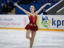 Lindsay van Zundert (14) is Nederlands kampioen kunstschaatsen bij de Junioren en wil naar Amerika.