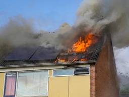 De brand van donderdagmorgen. (Foto: Marcel van Dorst / SQ Vision)