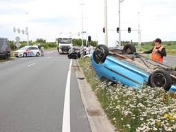 Een van de auto's ging over de kop bij het ongeval in Gilze