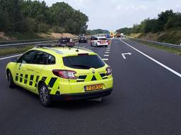 Op de A73 gebeurden meerdere aanrijdingen. (Foto: Facebook politie Boxmeer)