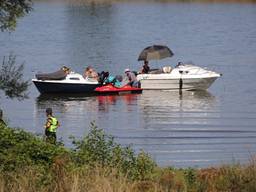 De vrouw overleed nadat ze werd overvaren door een jetski (Foto: Charles Mallo/SQ Vision Mediaprodukties).