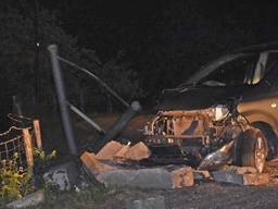 De auto van de dronken bestuurder. (Foto: Erik Haverhals / FPMB)