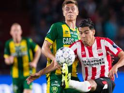 PSV'er Erick Gutiérrez in actie tegen ADO. (Foto: VI Images)