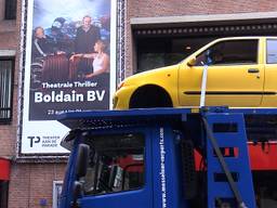 Theater aan de Parade voor Boldain BV ook even autosloperij