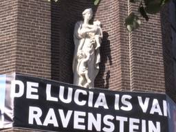 Protest zaterdag bij de Luciakerk in Ravenstein. (Foto: Peter Pim Windhorst)