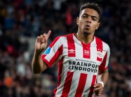 Donyell Malen was vijf keer trefzeker voor PSV tegen Vitesse. (Foto: VI Images)