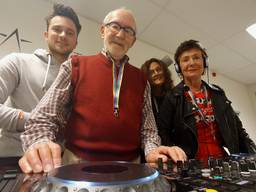 DJ-cursus voor Bossche senioren dankzij Stichting Kameraden