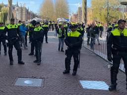 Veel politie in Den Bosch tijdens de sinterklaasintocht. (Foto: Omroep Brabant)