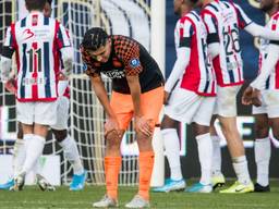 Erick Gutiérrez oogt verslagen na een tegengoal van Willem II (foto: Hollandse Hoogte).