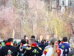 Het carnavalsseizoen barst los met confetti (Foto: Henk van Esch)