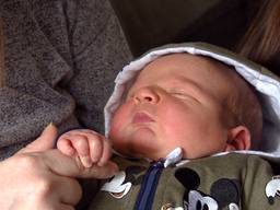 Carnavalsbaby Deavi geborden op 11/11 om 1:11 uur