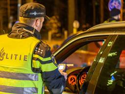 De politie controleerde in Ulvenhout en Wernhout op alcohol. (Foto: Tom van der Put)