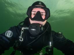 Nederlands Kampioen Onderwaterfotografie 2019 René Weterings in zijn favoriete habitat (Foto: René Weterings).