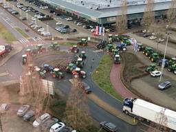 Grote drukte op het industrieterrein in Den Bosch. (Foto: Bart Meesters)