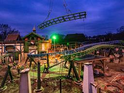 De laatste baandelen van de nieuwe attractie Max& Moritz in de Efteling zijn gelegd. (Foto: Efteling)