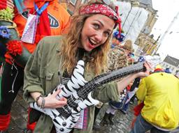 De Klûntocht in Breda (foto: Karin Kamp).