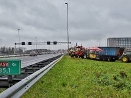 De club protesteert opnieuw langs de A58. (Foto: Toby de Kort)