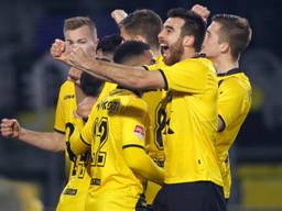 NAC door het dolle: een ronde verder ten koste van PSV (foto: Hollandse Hoogte).