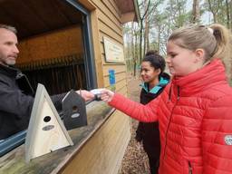 Gratis klimmen bij Klimrijk en de processierups bestrijden? Betaal met een vogelhuisje