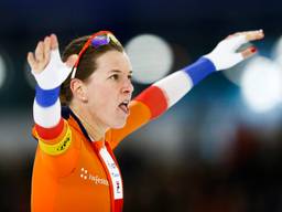 Ireen Wüst na haar zege in Heerenveen (foto: Vincent Jannink/ANP).