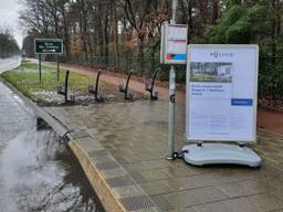 Een van de borden die de politie heeft geplaatst. (foto: politie)