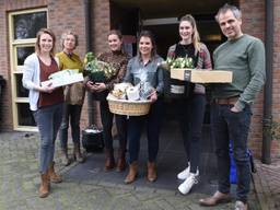 Het team van de huisartsen Bressers en Van der Sande is in het zonnetje gezet (foto: Henk van Esch).