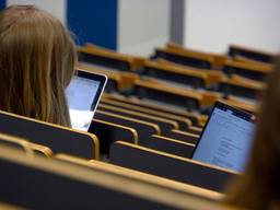 Door corona waren er alleen nog online colleges.