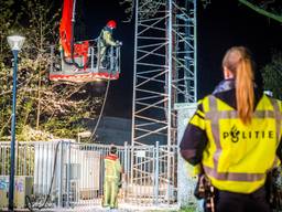 Brand in zendmast in het centrum van Nuenen 