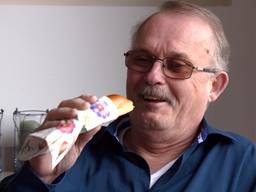 Piet genas van corona en wilde daarna als eerste een worstenbroodje