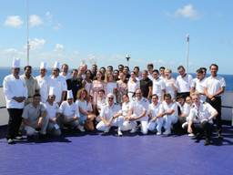 De crewleden aan boord van het cruiseschip (Foto: Hannah Tangel).