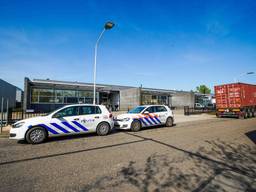 De politie rukte met diverse wagens uit (foto: Dave Hendriks/SQ Vision Mediaprodukties).