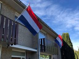De vlaggen hangen uit (foto: Hans Janssen).