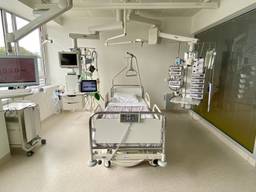 Zo ziet een ic-kamer eruit in het Bravis Ziekenhuis in Roosendaal (foto: Birgit Verhoeven) 