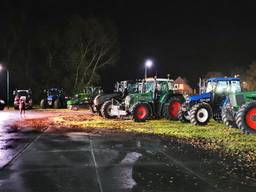 De boeren vertrekken maandagavond al vanuit Schaijk (foto: Collin Beijk).