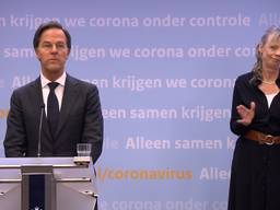 Rutte tijdens de persconferentie dinsdagavond.