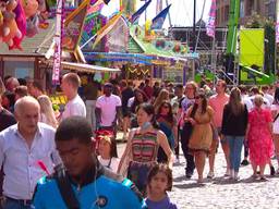 Een tiendaagse kermis terwijl het hele land meekijkt