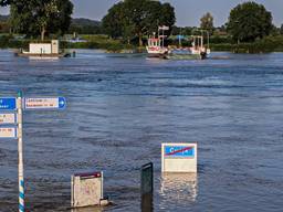 Hoogwater bij Cuijk (Foto: Steffi Burgers). 