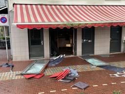 Explosie in café Helmond: gevel en plafond zwaar beschadigd