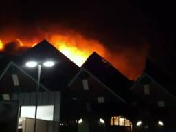 Beelden van de brand bij 't Speelhuis in Helmond