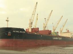 Grootste zeeschip ooit voor haven Moerdijk