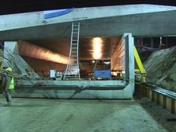 Dag en nacht werken aan fietstunnel