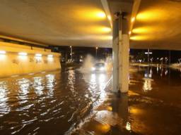 Wateroverlast op de Noord-Brabantlaan na Hoosbui